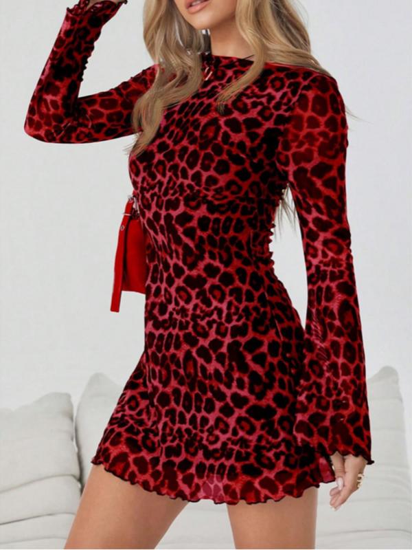 JULIA™ - Chic Leopard Print Long-Sleeve Bodycon Dress for a Flattering Fit