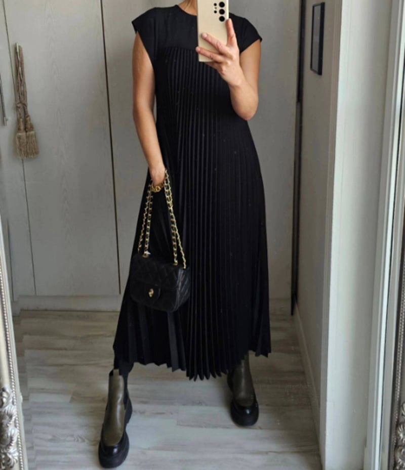 Freya | Classic Comfort Dress